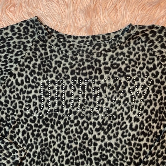 Juicy Couture Leopard Print Long Sleeve Soft Stretch Sleepwear Shirt - Picture 2 of 6